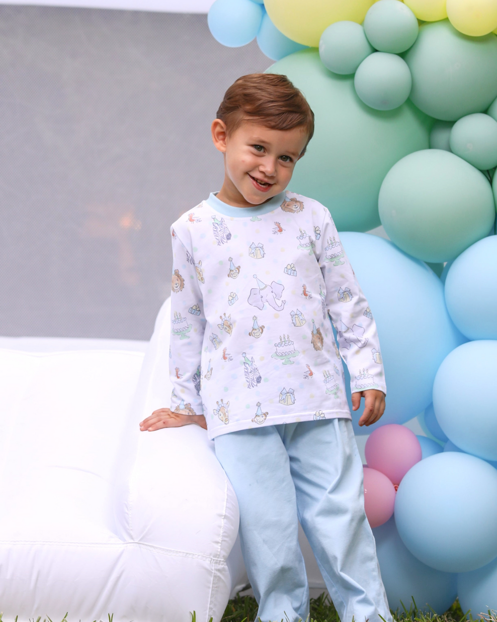 Party Animals White with Blue Shirt, child 2